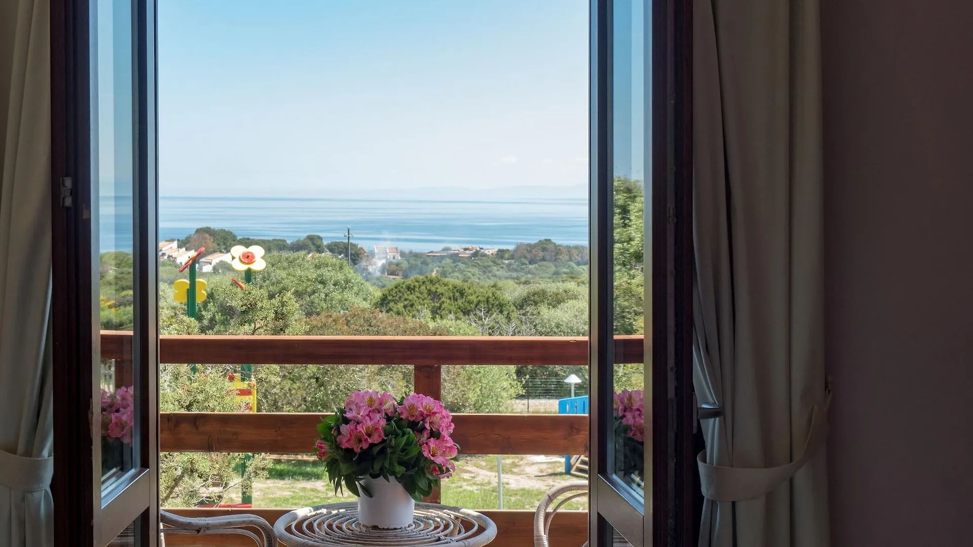 Hotel Cala Reale Stintino 3*,