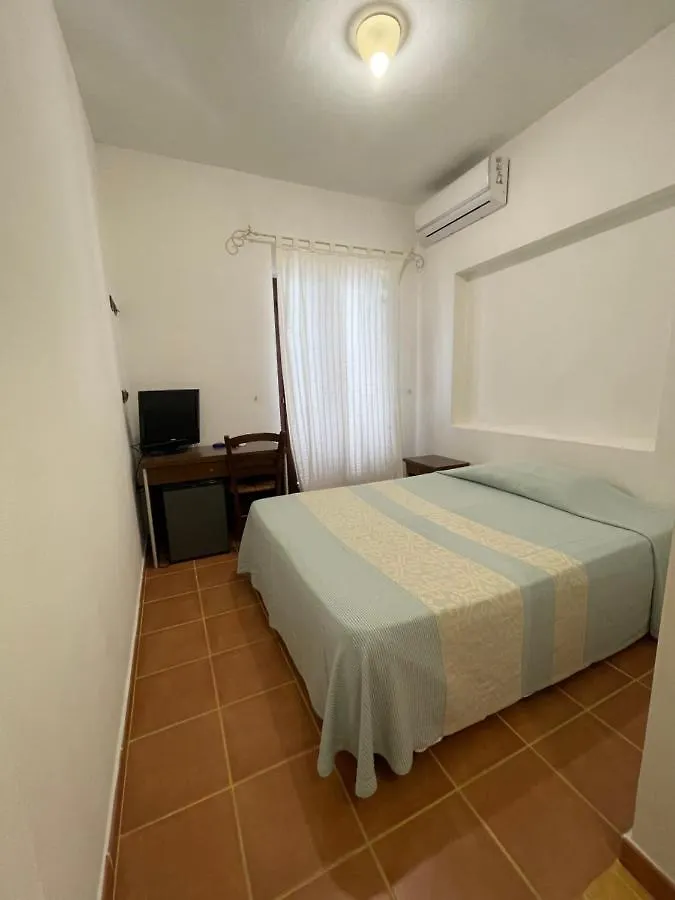 Hotel Cala Reale Stintino 3*,