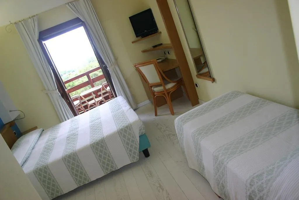 Hotel Cala Reale Stintino 3*,  Italie